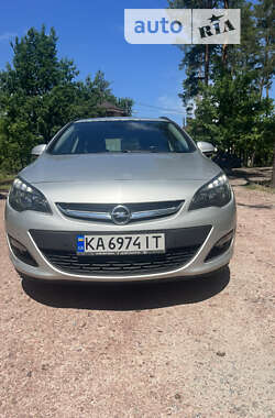 Універсал Opel Astra 2014 в Києві
