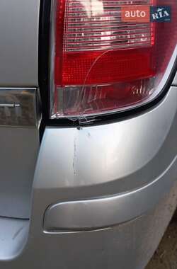 Універсал Opel Astra 2012 в Іршаві