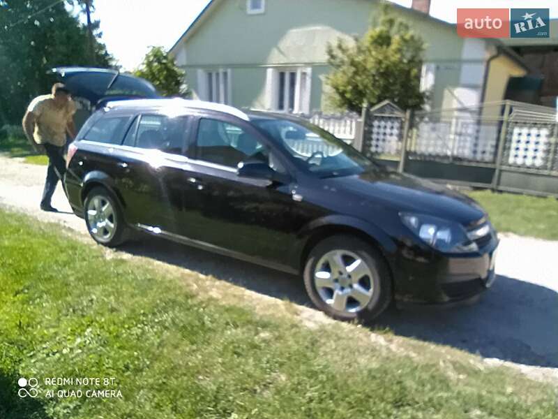 Универсал Opel Astra 2006 в Ровно