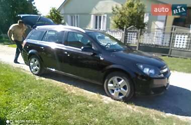 Универсал Opel Astra 2006 в Ровно