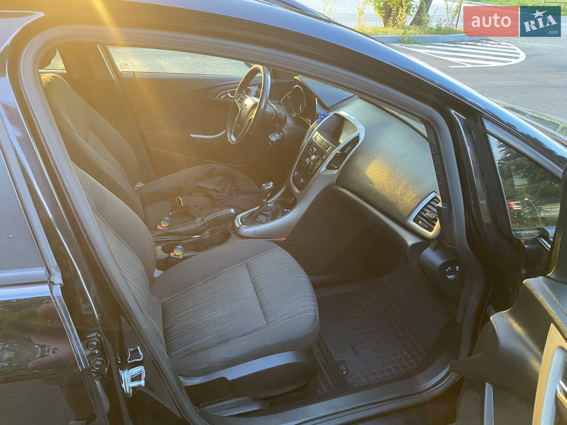 2011 Opel Astra - мініатюра 32