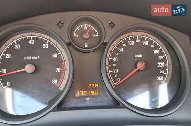 Хэтчбек Opel Astra 2012 в 