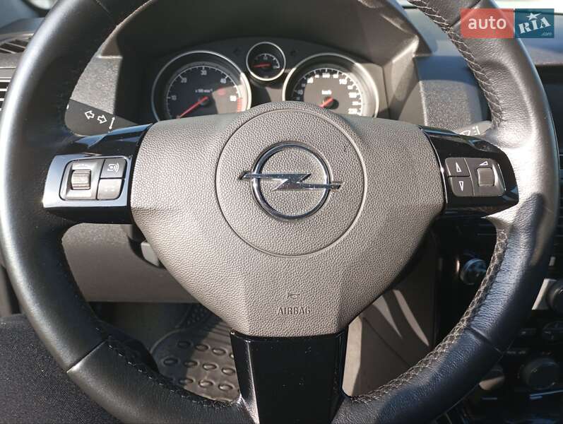 Універсал Opel Astra 2008 в Львові