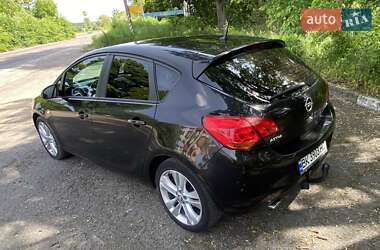 Хетчбек Opel Astra 2010 в Радивиліві