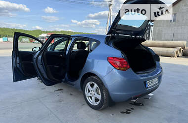 Хэтчбек Opel Astra 2010 в Теребовле