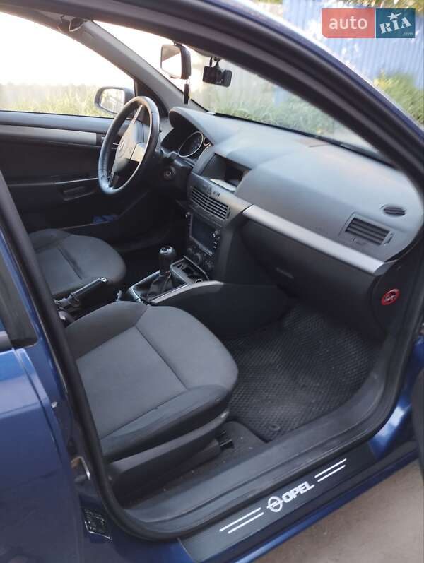 Универсал Opel Astra 2006 в Кропивницком