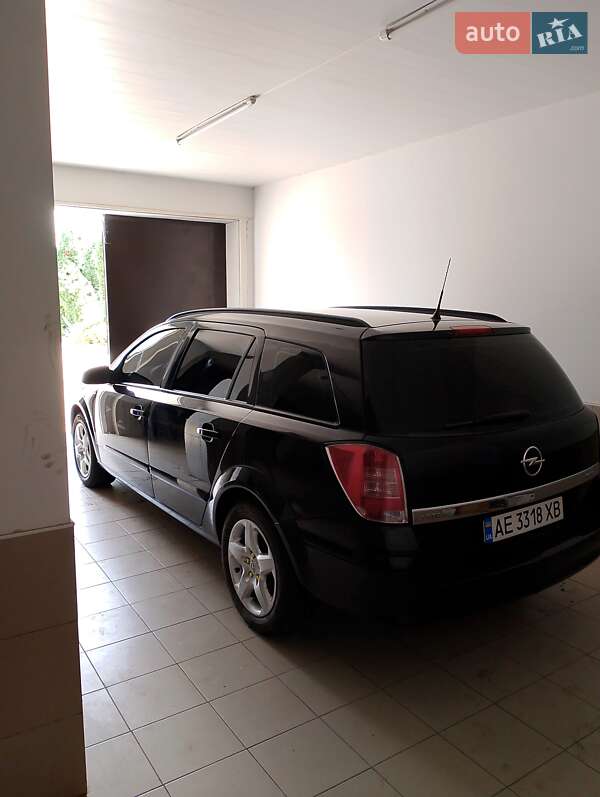 Універсал Opel Astra 2008 в Кривому Розі