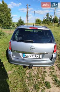 Универсал Opel Astra 2005 в 