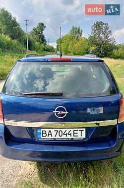 Универсал Opel Astra 2006 в 