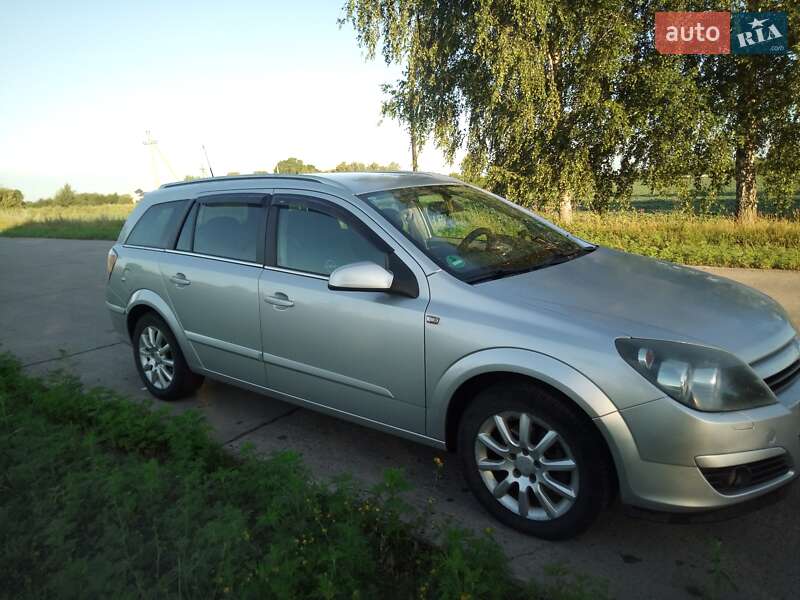 Універсал Opel Astra 2005 в Сумах