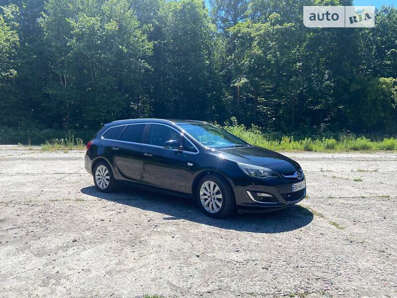 Универсал Opel Astra 2012 в Ровно