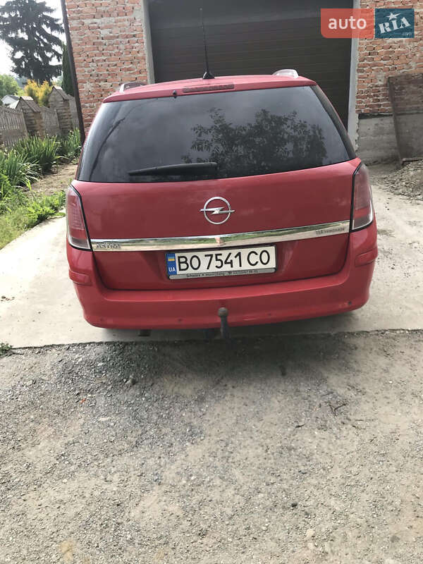 Универсал Opel Astra 2005 в Бучаче