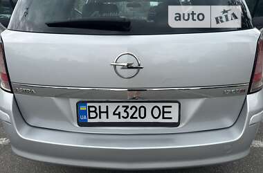 Универсал Opel Astra 2006 в Киеве