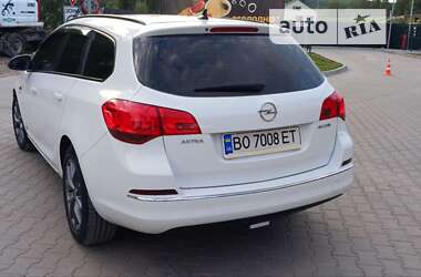 Универсал Opel Astra 2013 в Теребовле