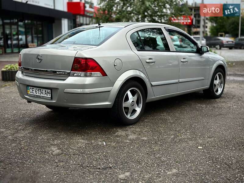 Седан Opel Astra 2008 в Черновцах