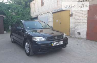 Седан Opel Astra 2006 в Черкассах