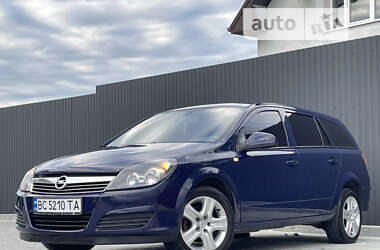 Универсал Opel Astra 2012 в Дрогобыче