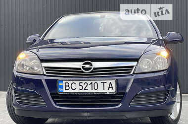 Универсал Opel Astra 2012 в Дрогобыче