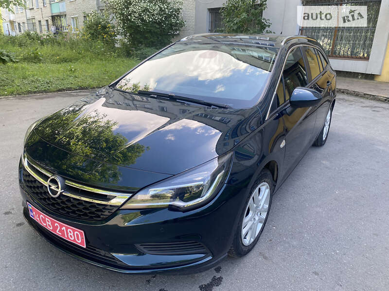 Универсал Opel Astra 2018 в Стрые