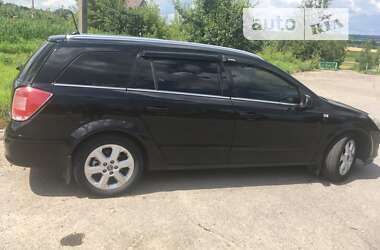 Универсал Opel Astra 2008 в Каневе