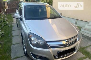 Универсал Opel Astra 2010 в Львове