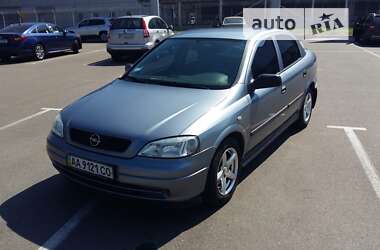 Седан Opel Astra 2007 в Киеве