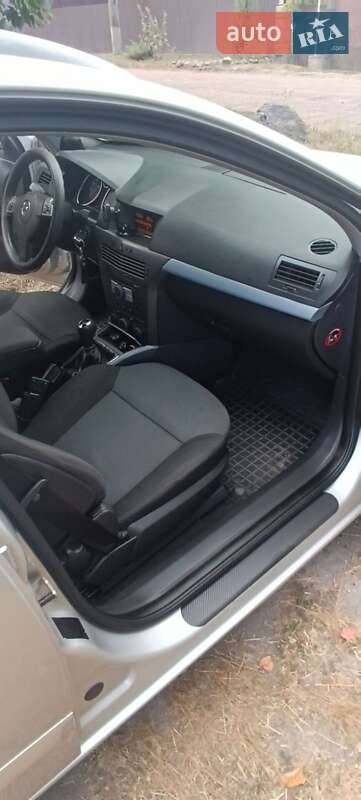 Хэтчбек Opel Astra 2004 в Смеле фото 8 Хэтчбек Opel Astra 2004 в Смеле