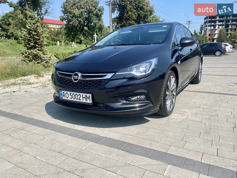 Хэтчбек Opel Astra 2015 в 