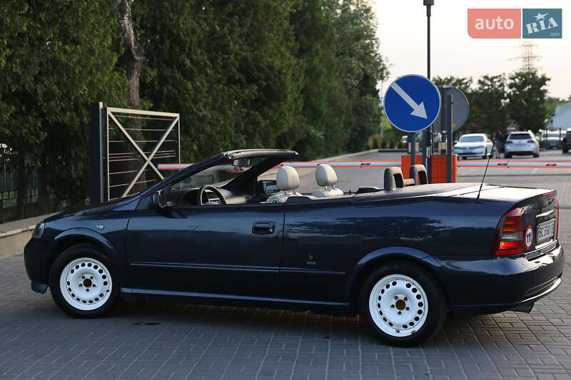 Кабріолет Opel Astra 2002 в Львові
