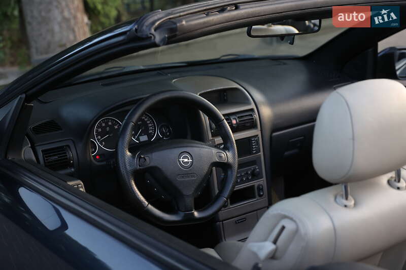 Кабріолет Opel Astra 2002 в Львові