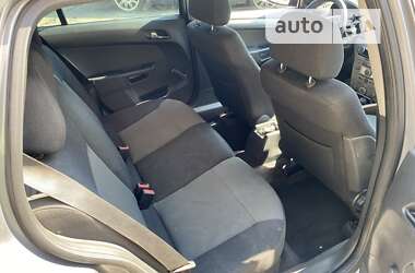 Универсал Opel Astra 2005 в 