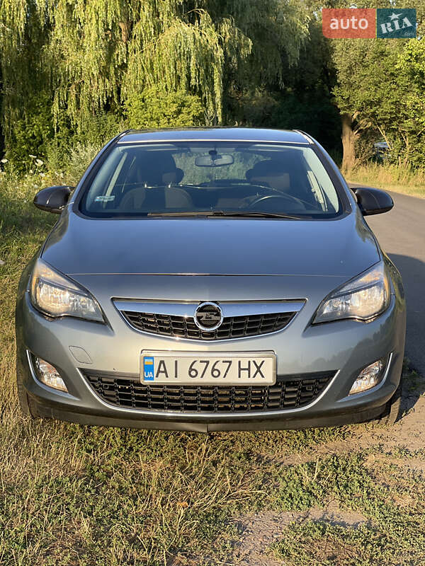 Хетчбек Opel Astra 2010 в Березані
