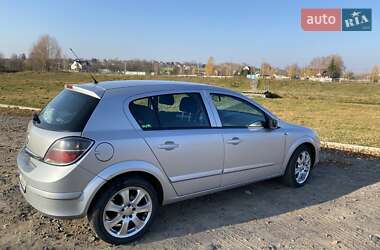 Хэтчбек Opel Astra 2007 в Ровно