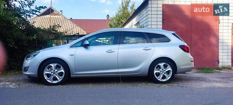 Opel Astra 2011
