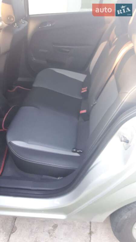 Універсал Opel Astra 2010 в Бердичеві