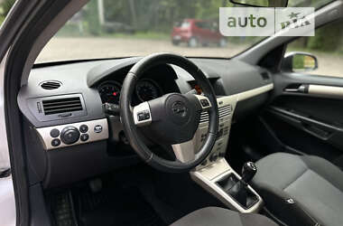 Универсал Opel Astra 2008 в Дрогобыче