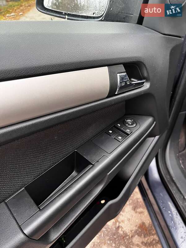 Хэтчбек Opel Astra 2007 в Виннице