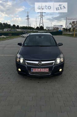 Универсал Opel Astra 2009 в Луцке