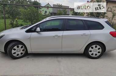 Універсал Opel Astra 2011 в Стебнику