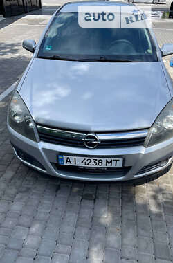 Хэтчбек Opel Astra 2006 в Звягеле