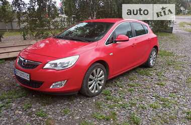 Хэтчбек Opel Astra 2010 в Рахове