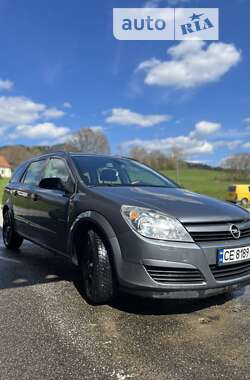 Универсал Opel Astra 2005 в Сторожинце