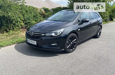 Универсал Opel Astra 2016 в Ивано-Франковске