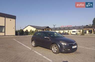 Хэтчбек Opel Astra 2006 в 