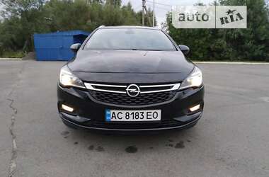 Универсал Opel Astra 2016 в Луцке