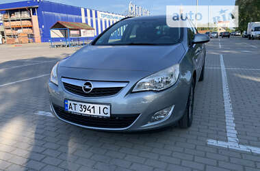 Универсал Opel Astra 2011 в Коломые