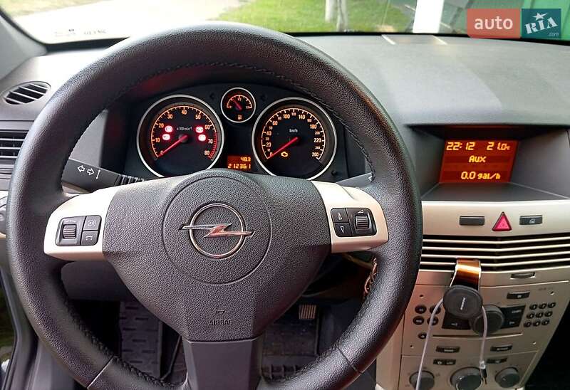 Універсал Opel Astra 2007 в Драбіву