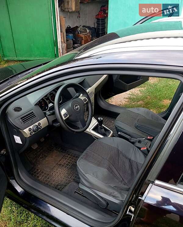 Універсал Opel Astra 2007 в Драбіву