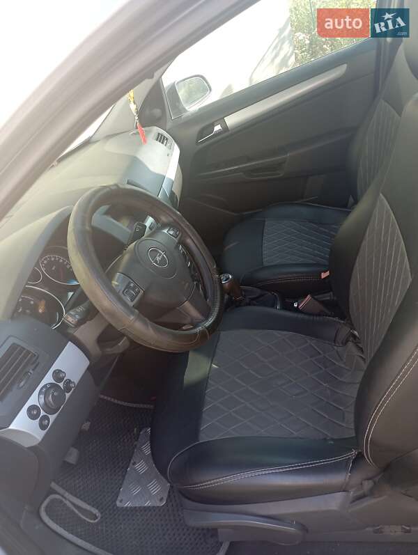 Универсал Opel Astra 2006 в Иршаве фото 3 Универсал Opel Astra 2006 в Иршаве