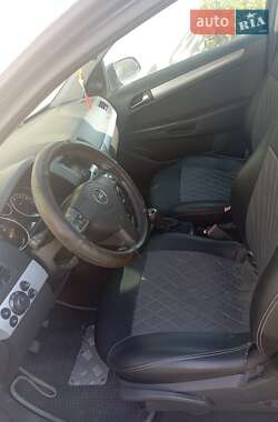Универсал Opel Astra 2006 в 